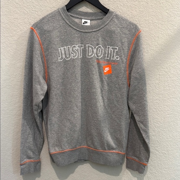 Nike Men's Gray Sweater size Small - Picture 1 of 8